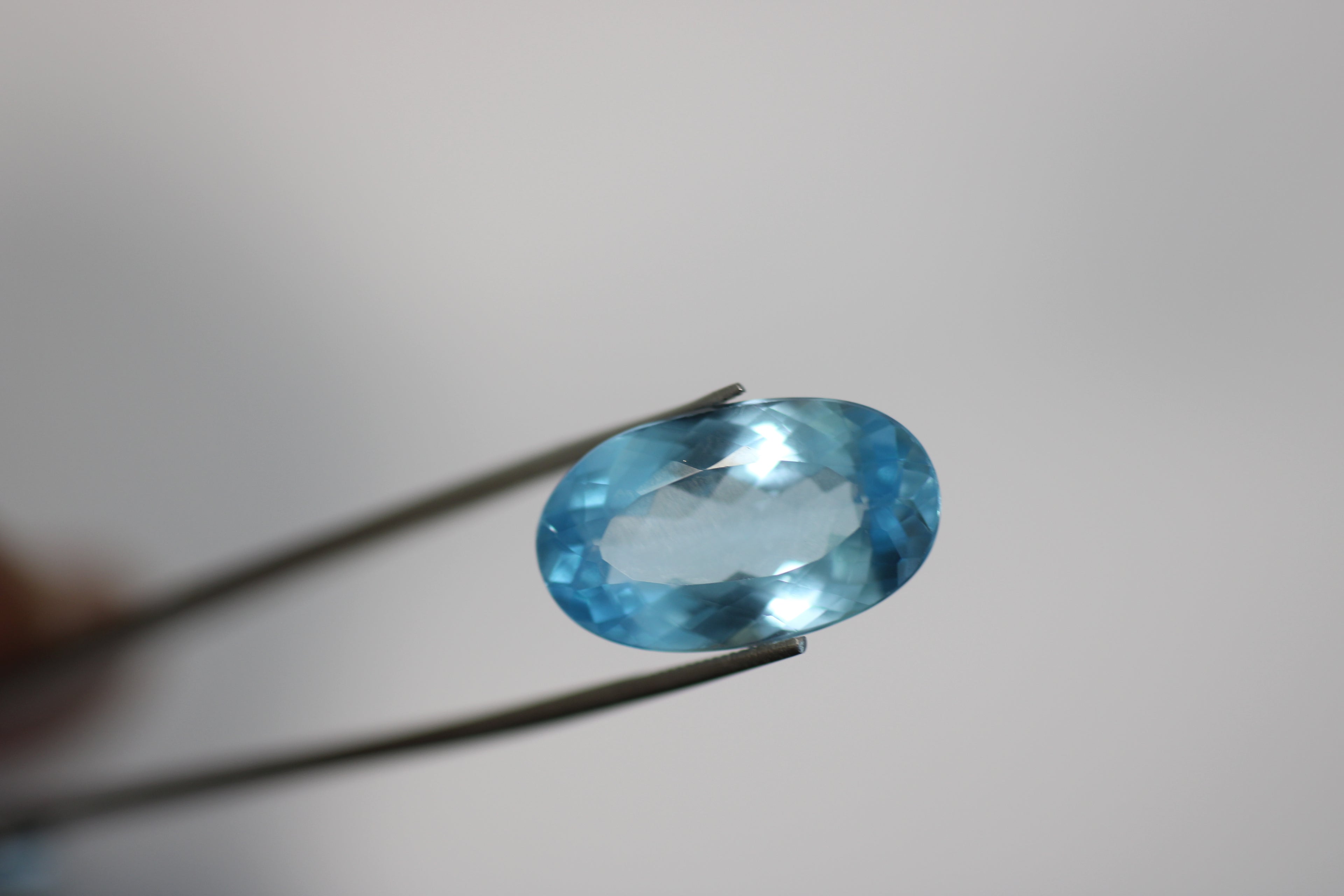 Swiss Blue Oval Topaz 13 x 22 mm – 1 Unit (18.88 ct)