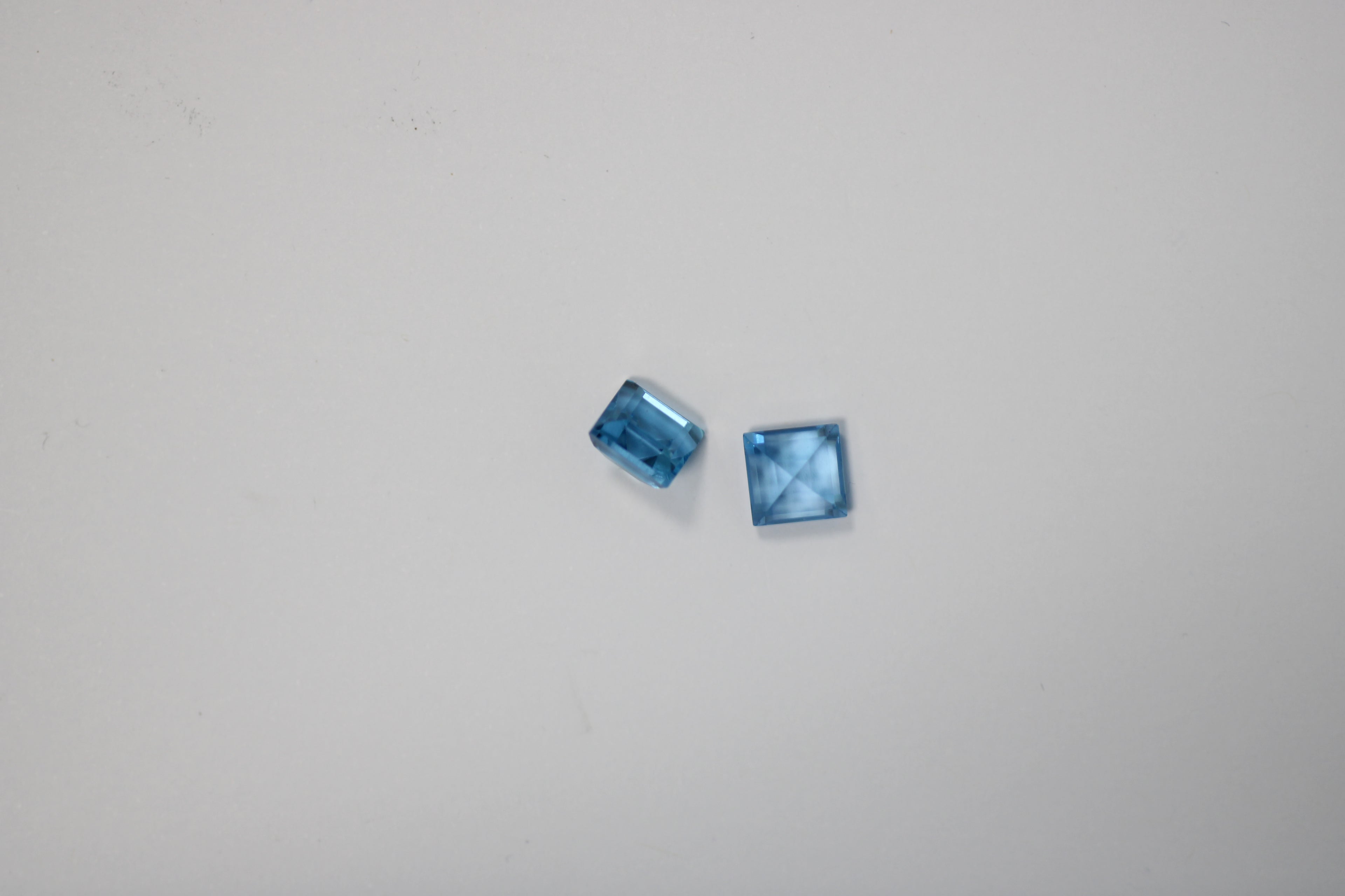 Swiss Blue Square Topaz 7 mm – Lot of 2 Units (4.36 ct)