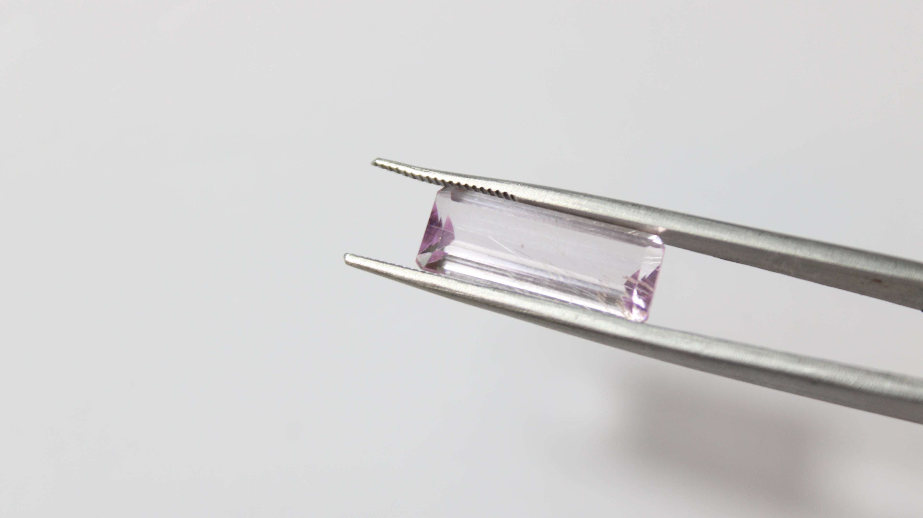 Rectangular Natural Kunzite – 1 Unit (6.60 ct)