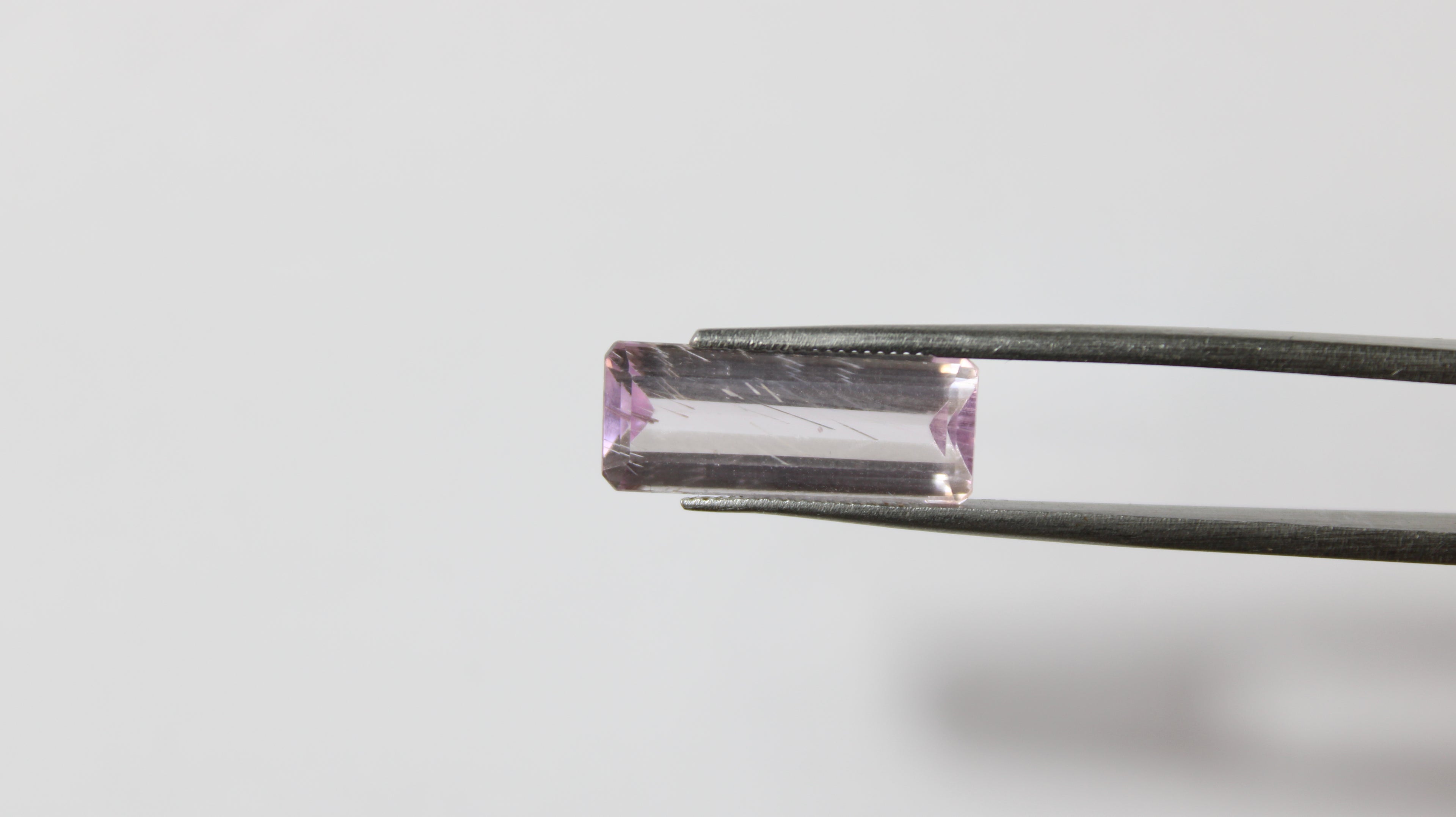 Rectangular Natural Kunzite – 1 Unit (6.60 ct)