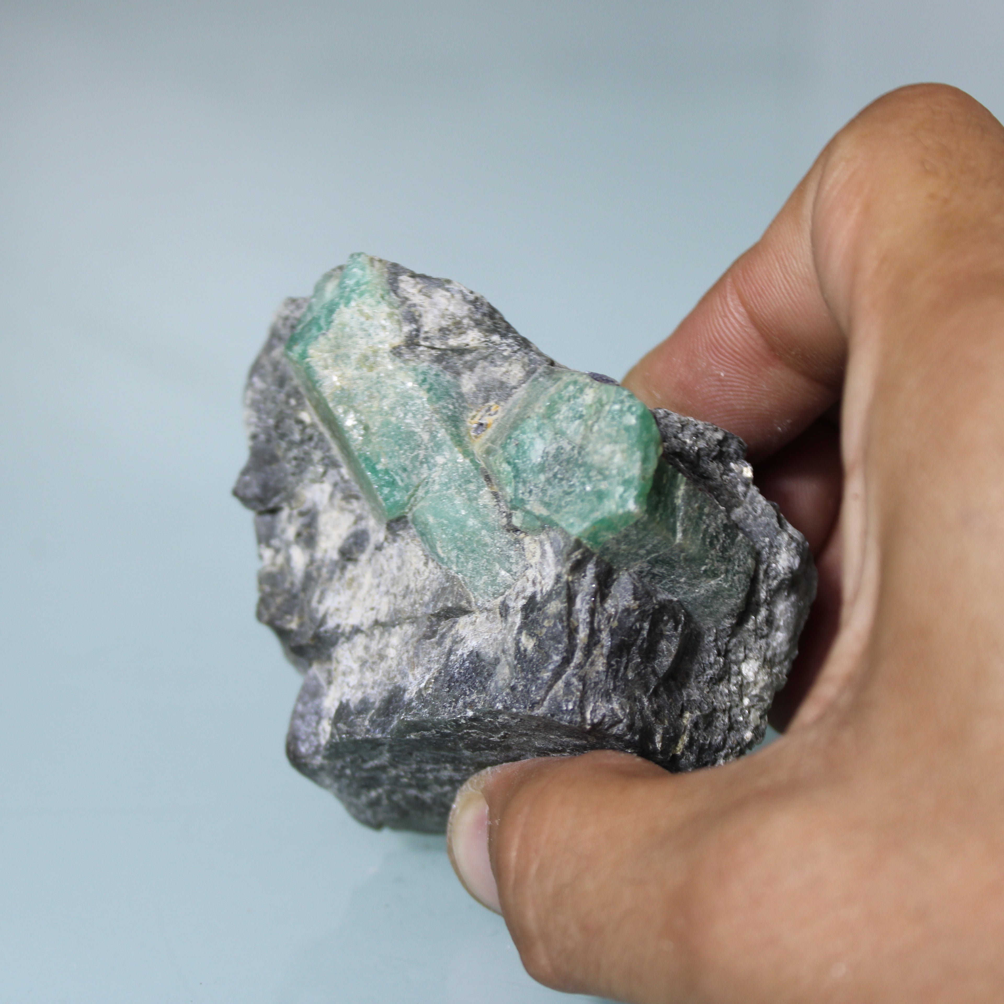 Emerald Crystals in the Matrix – Crystalline Force in Dark Matrix