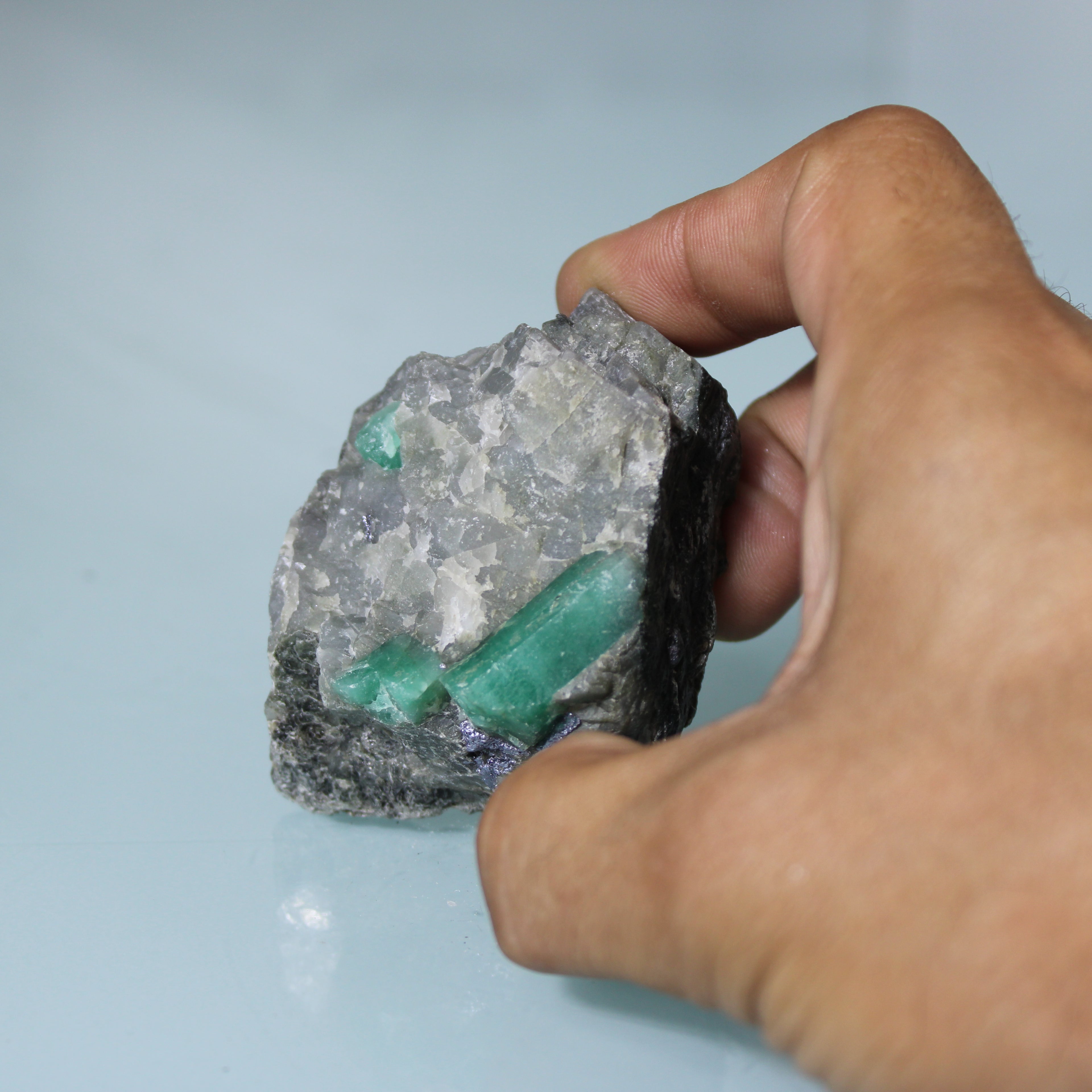 Emeralds in the Matrix – Imposing Natural Formation