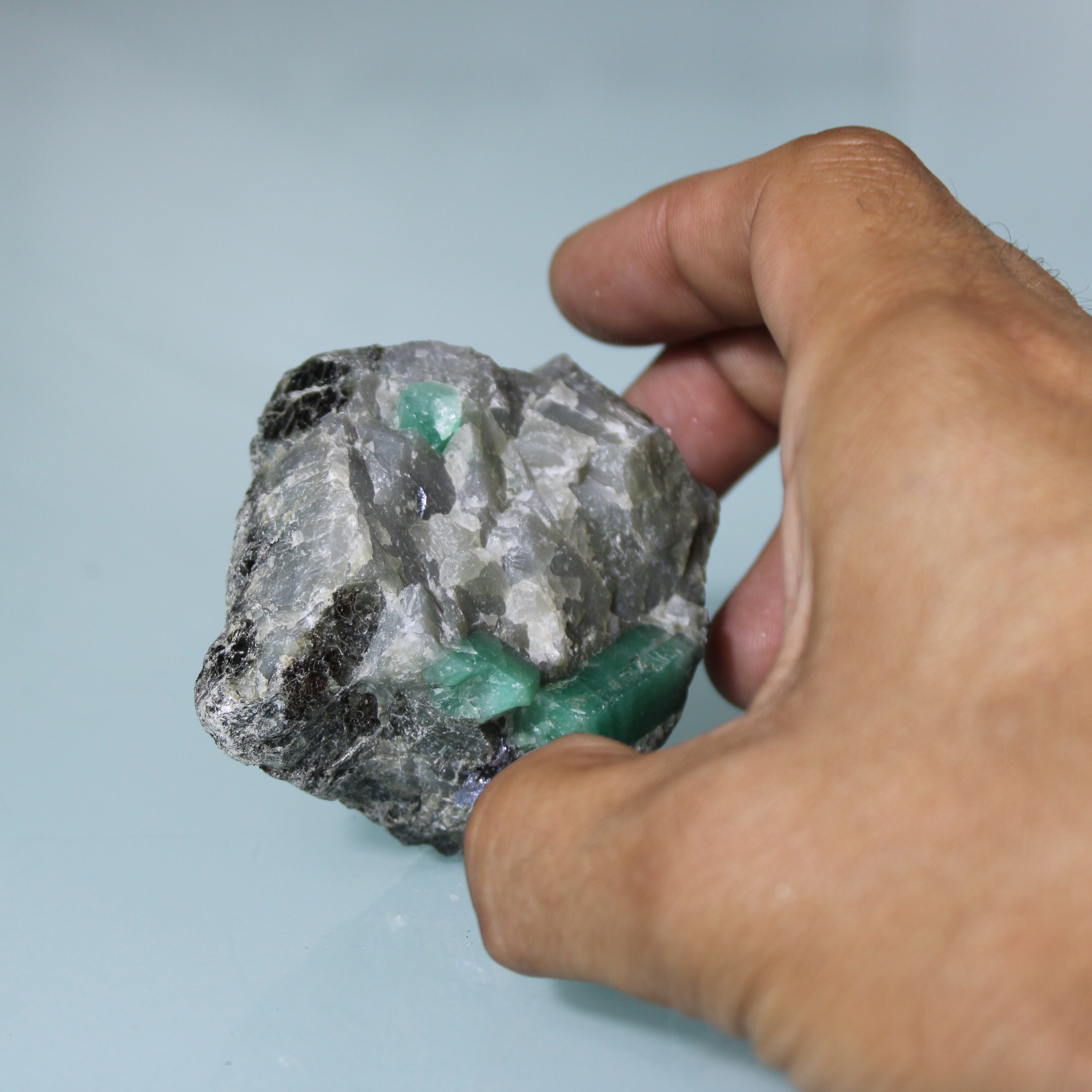Emeralds in the Matrix – Imposing Natural Formation