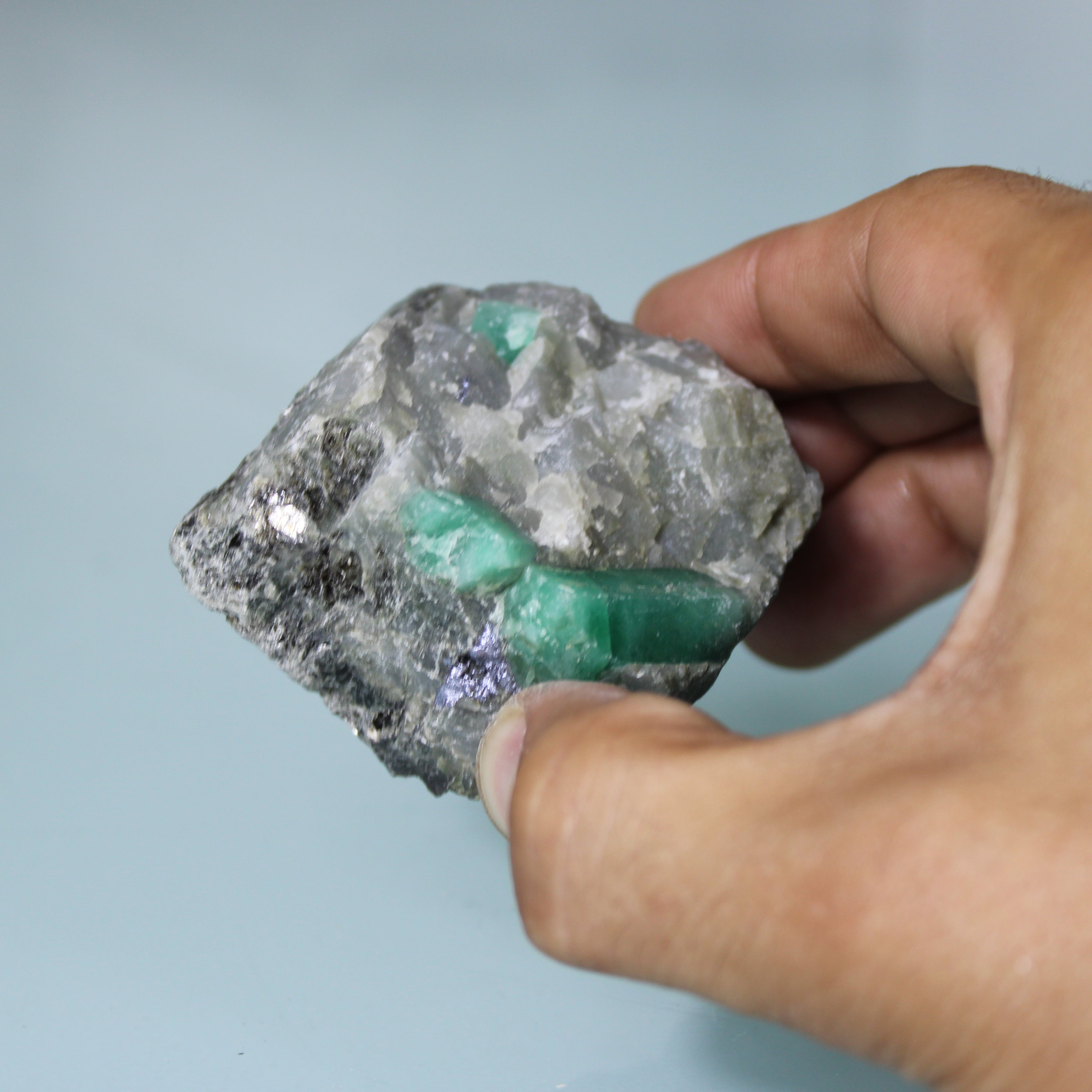 Emeralds in the Matrix – Imposing Natural Formation