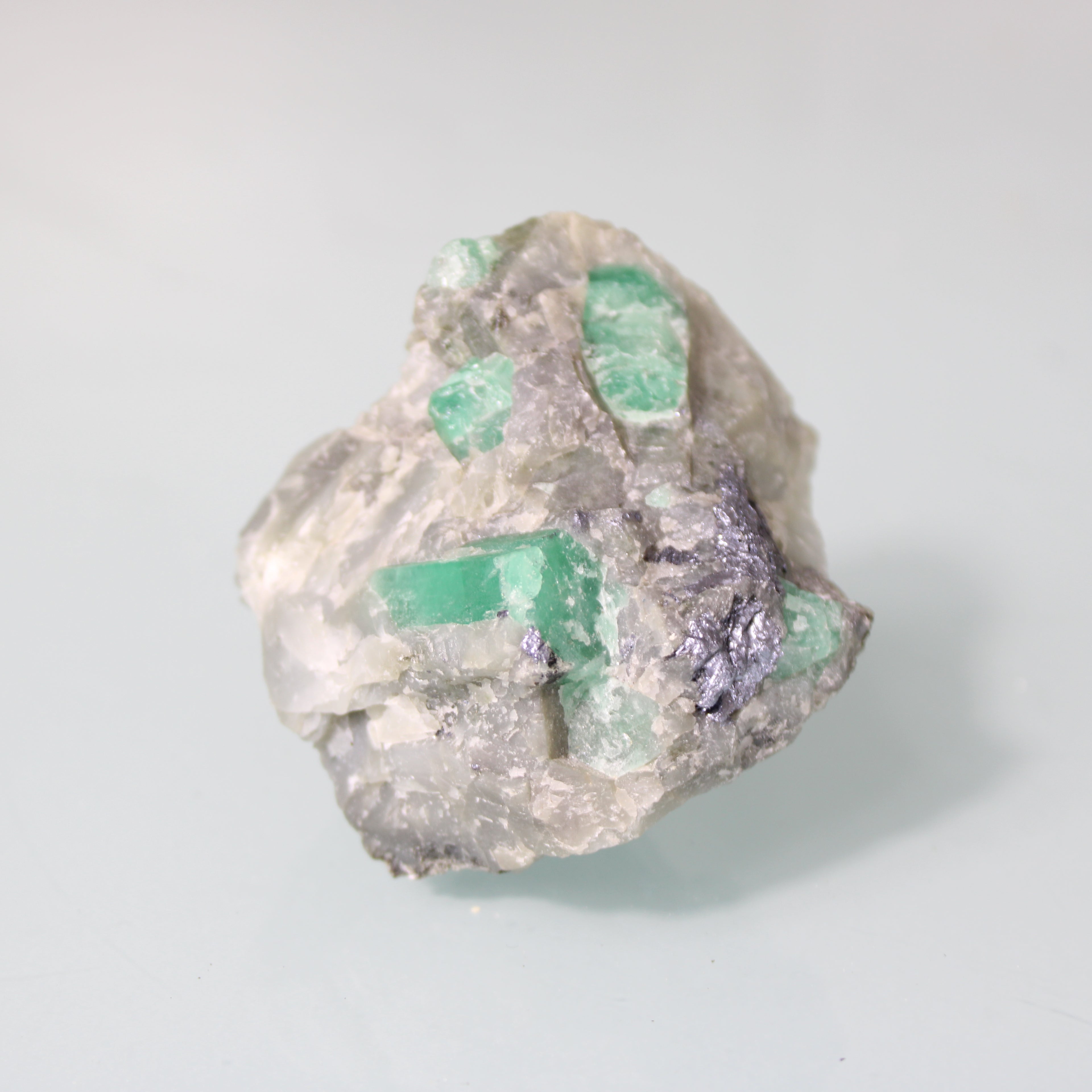 Emeralds in the Matrix – Natural Wealth on Display