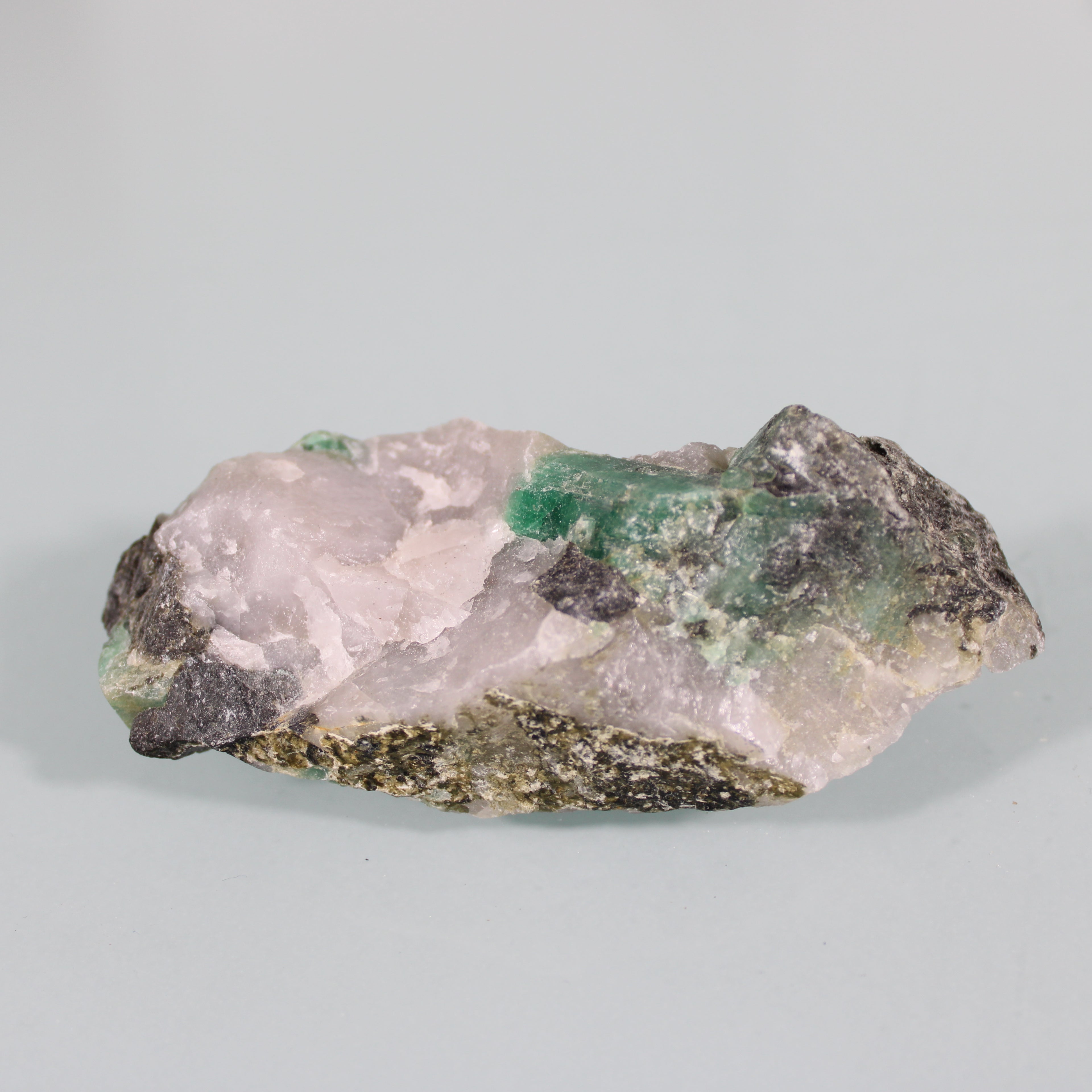Emeralds in the Matrix – Exuberant Contrast of Nature