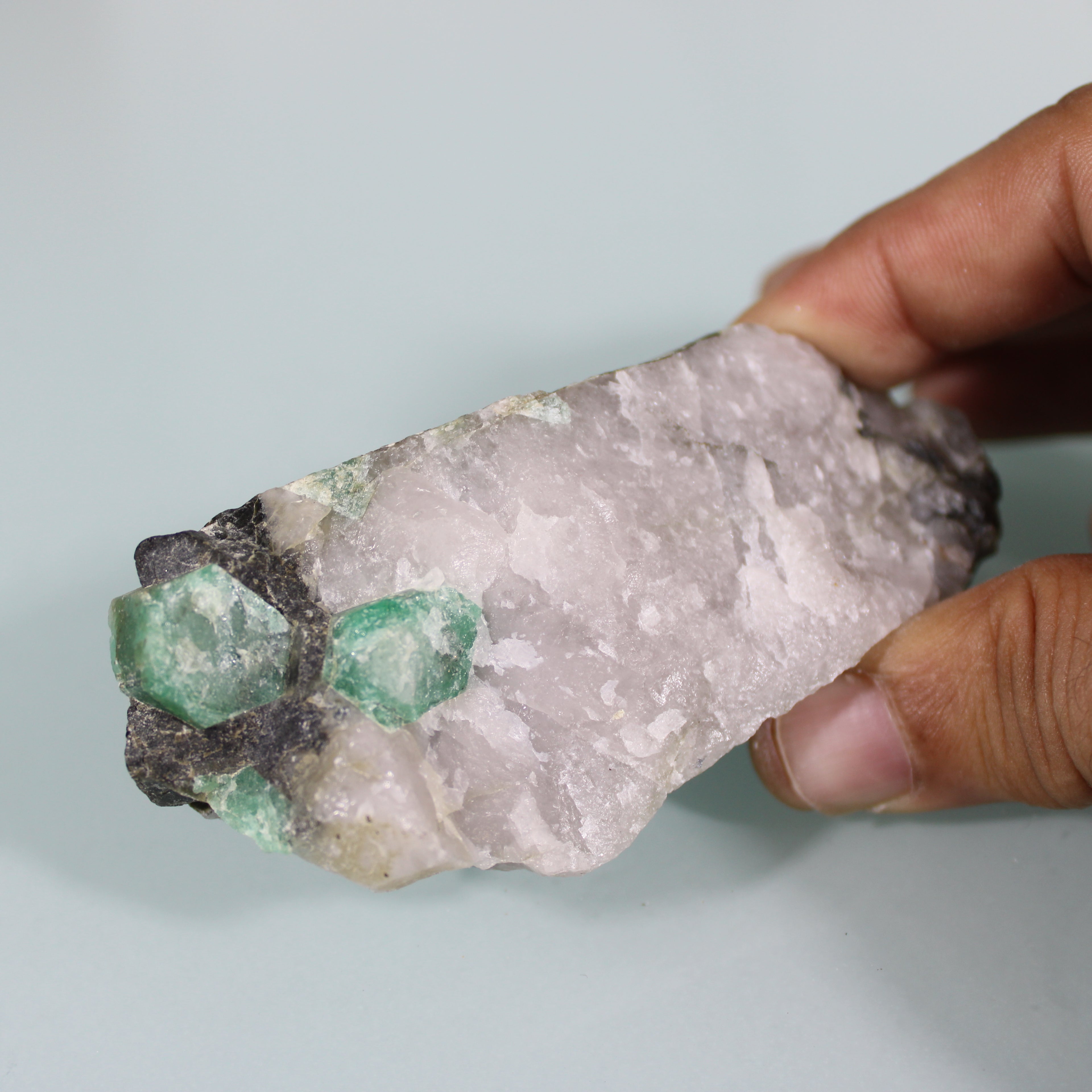 Emeralds in the Matrix – Exuberant Contrast of Nature