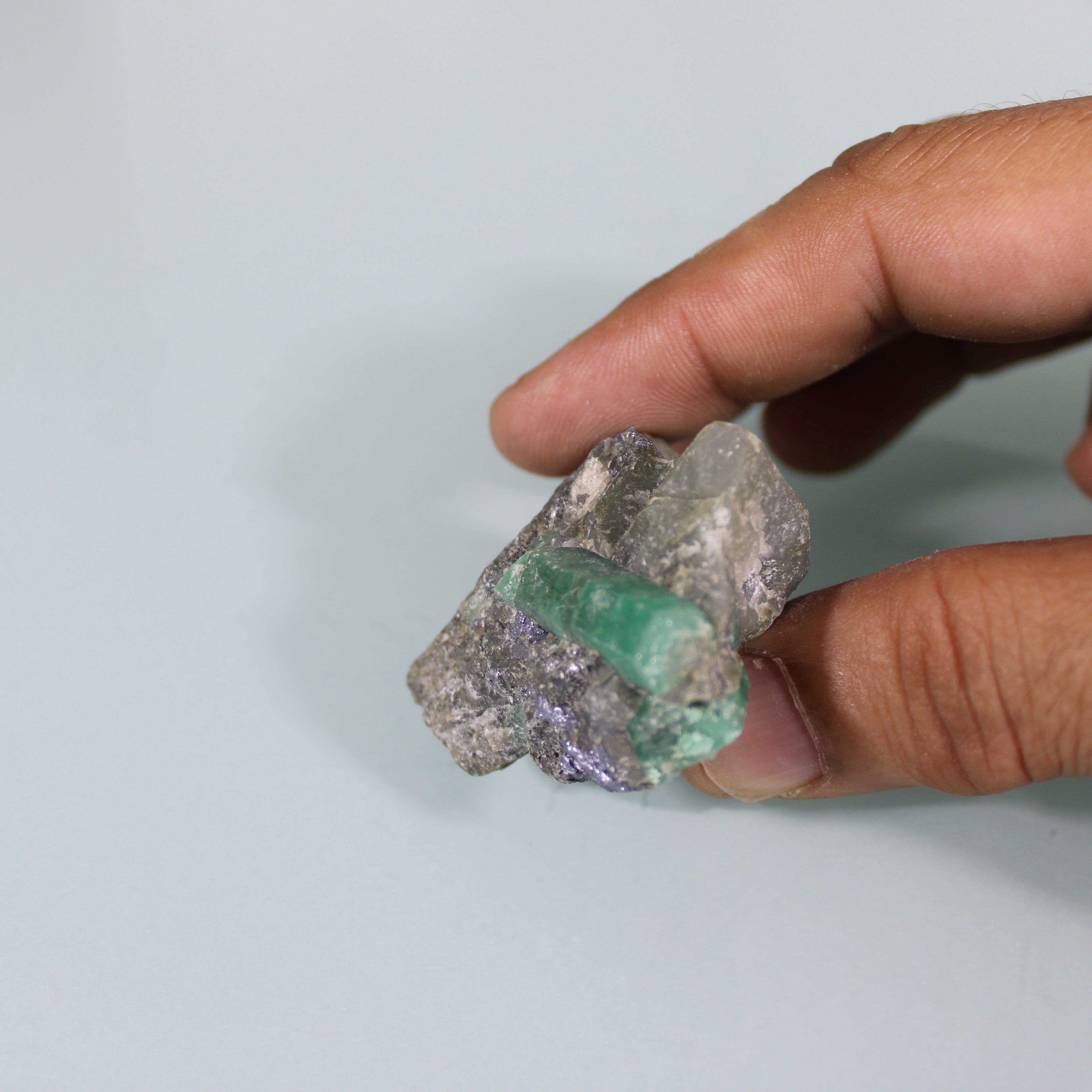 Raw Emerald in the Matrix – Visual Impact and Natural Purity