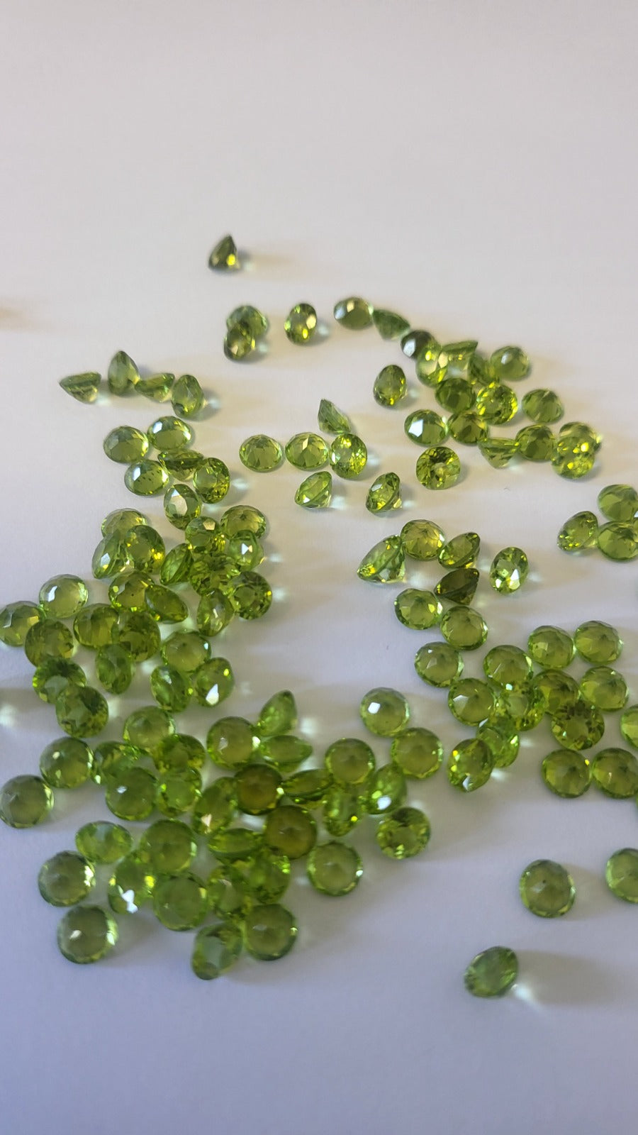 Peridoto Oval Verde – 1 Unidade (2,51 ct)