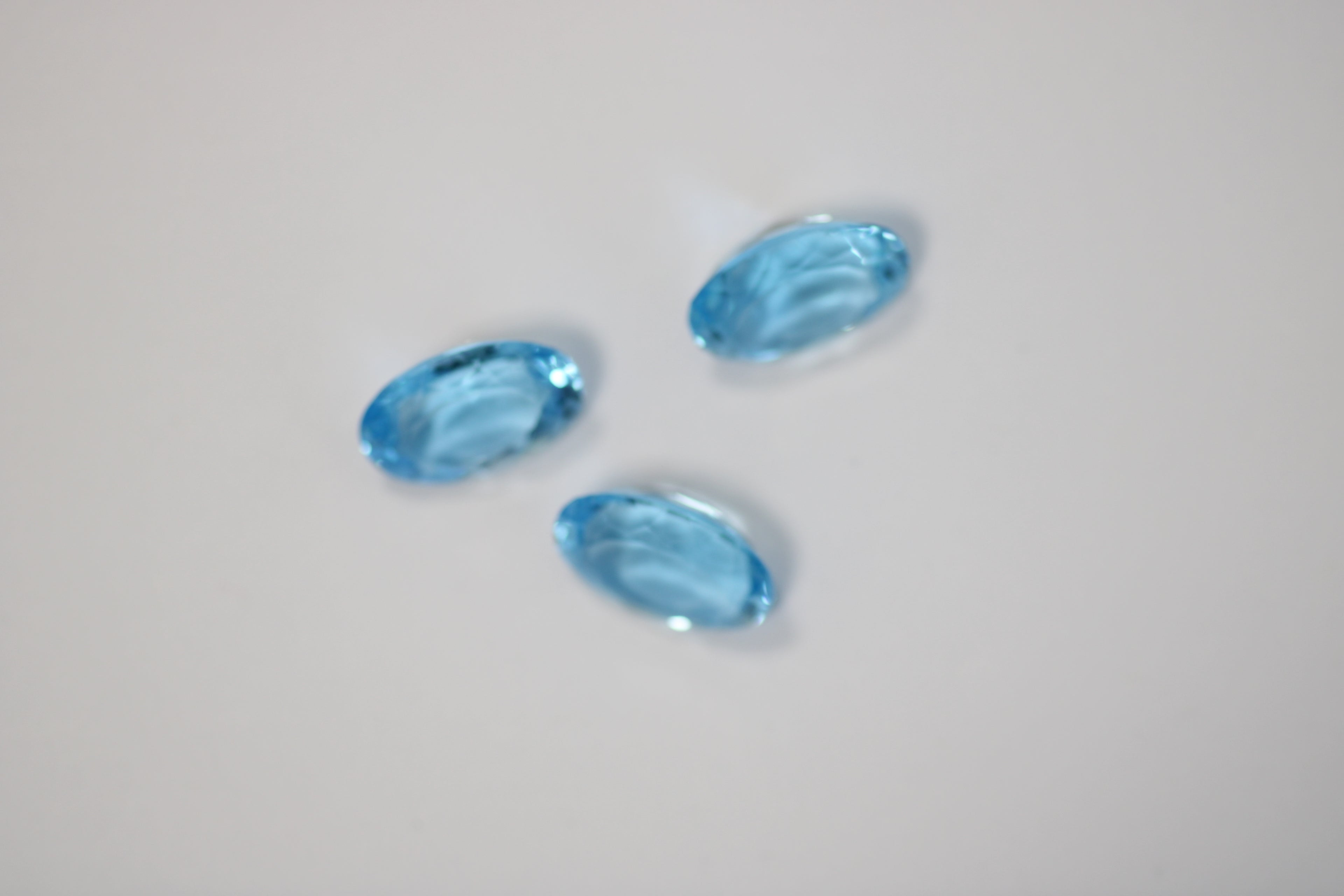 Topázios Ovais Azul Suisse 13 x 18 mm – Lote de 3 Unidades (45,10 ct)
