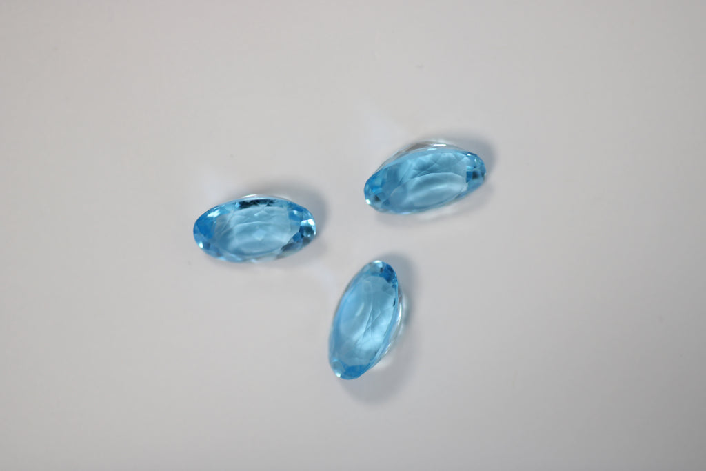 Topázios Ovais Azul Suisse 13 x 18 mm – Lote de 3 Unidades (45,10 ct)