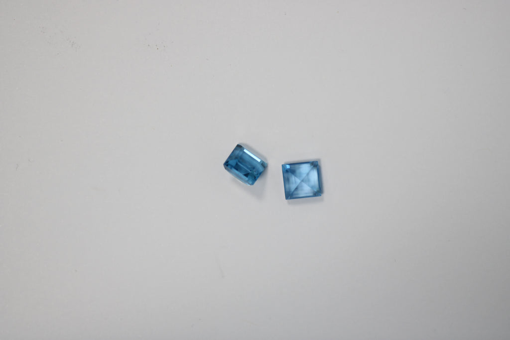 Topázios Quadrados Azul Suisse 7 mm – Lote de 2 Unidades (4,36 ct)