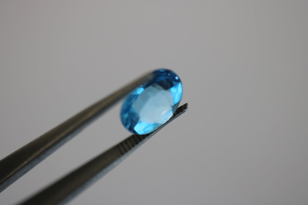 Topázios Ovais Azul Suisse 8 x 10 mm – Lote de 7 Unidades (22,34 ct)