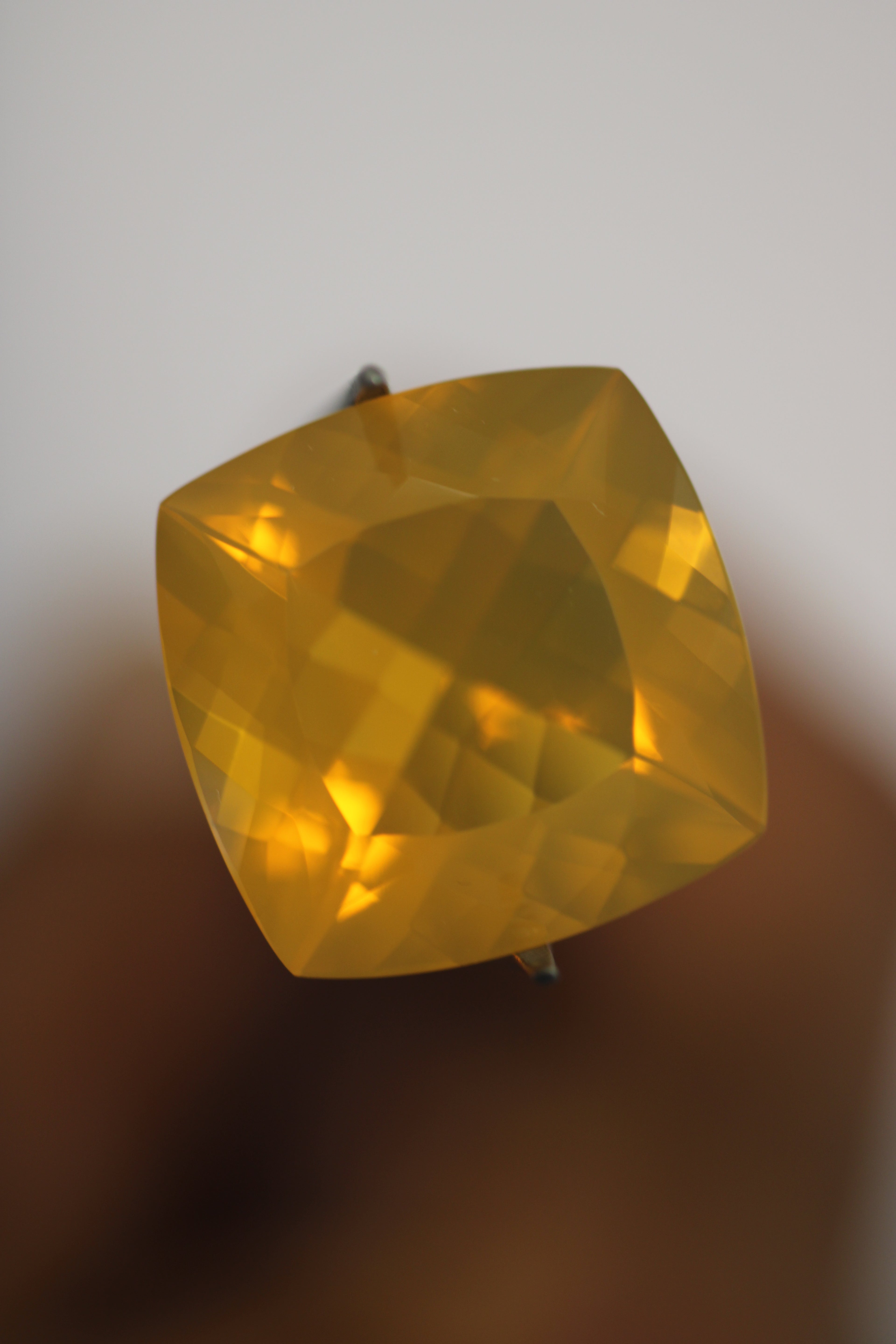 Opala de Fogo Cushion – 1 Unidade (32,13 ct)
