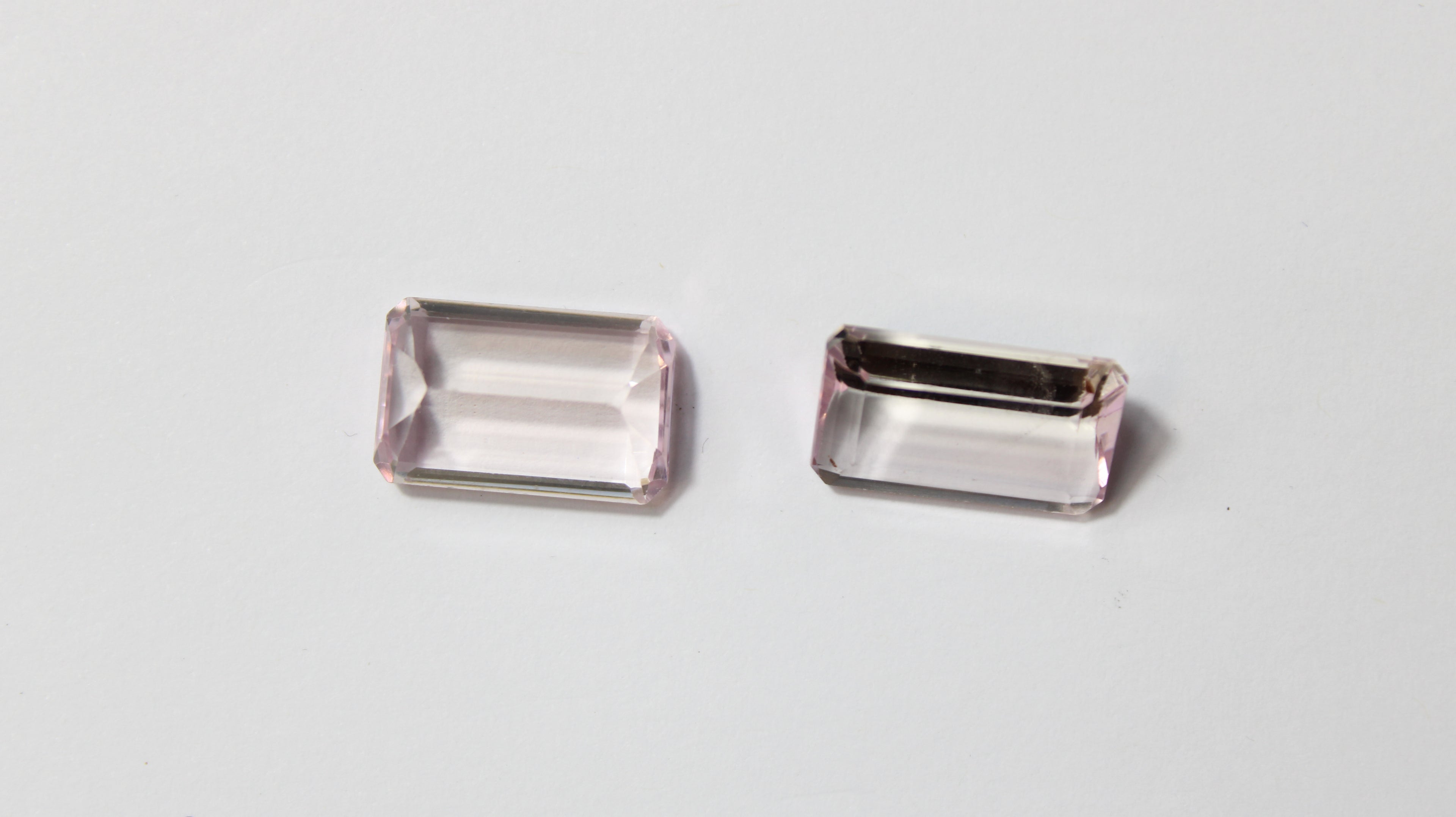 Kunzita Natural Retangular – Lote com 2 Unidades (25,62 ct no total)