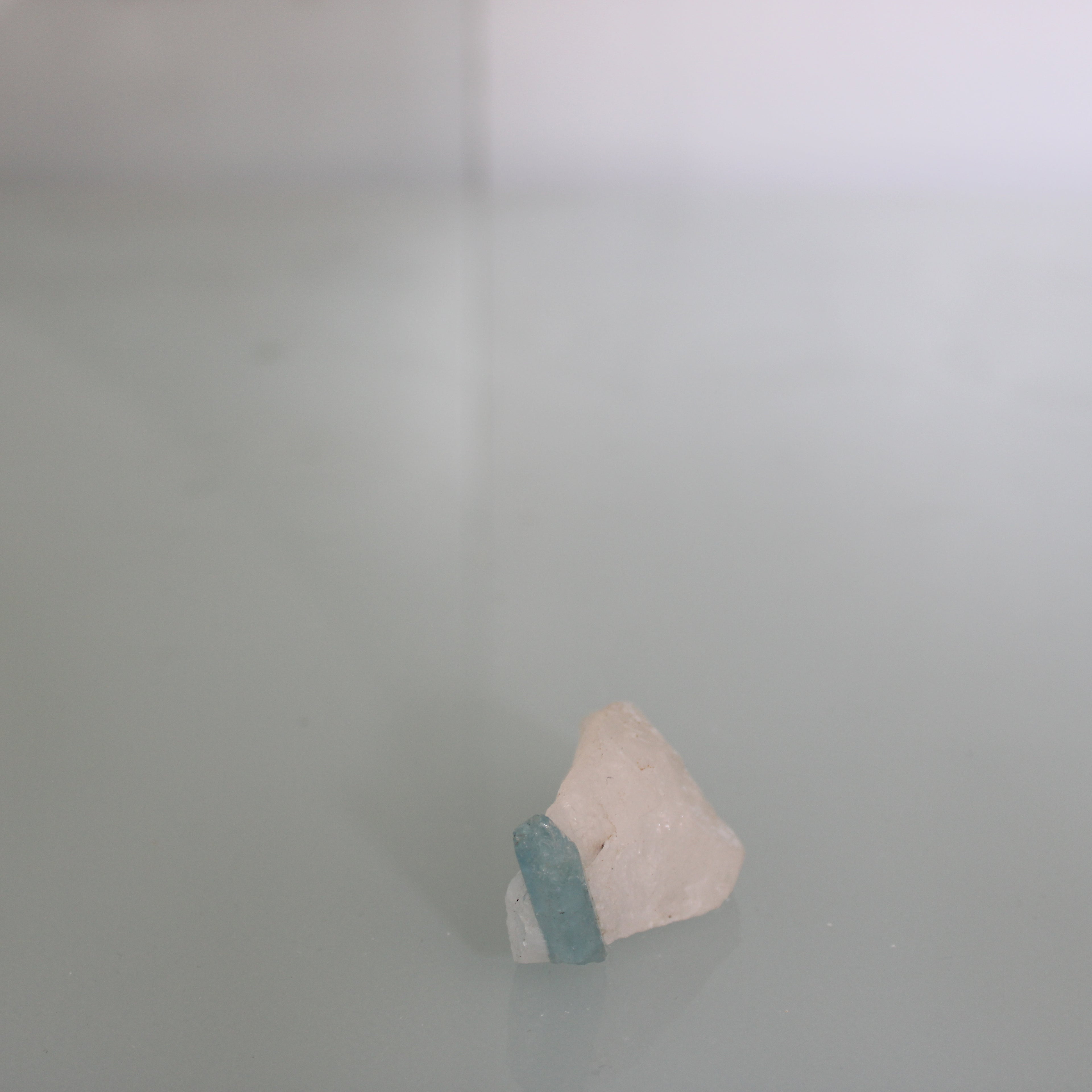 Cristal de Água-Marinha-  Força Mineral em Estado Puro