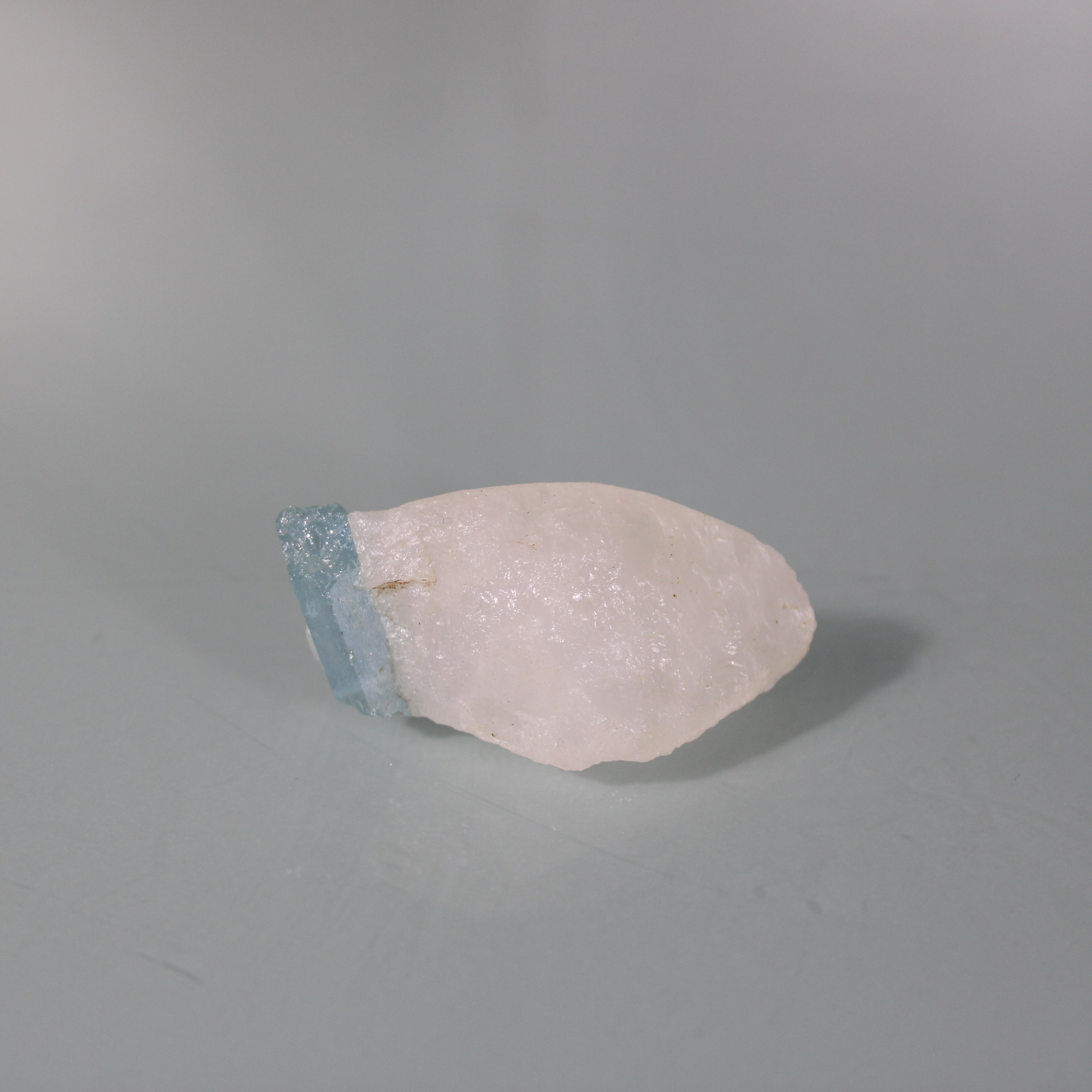 Cristal de Água-Marinha-  Força Mineral em Estado Puro
