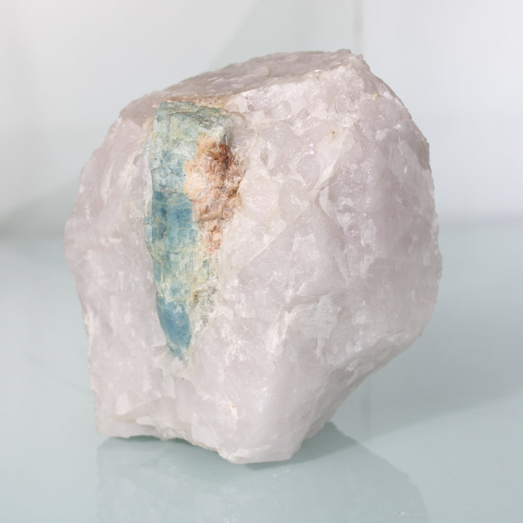 Bloco de Quartzo com Cristal de Água-Marinha – Veio Longitudinal Natural