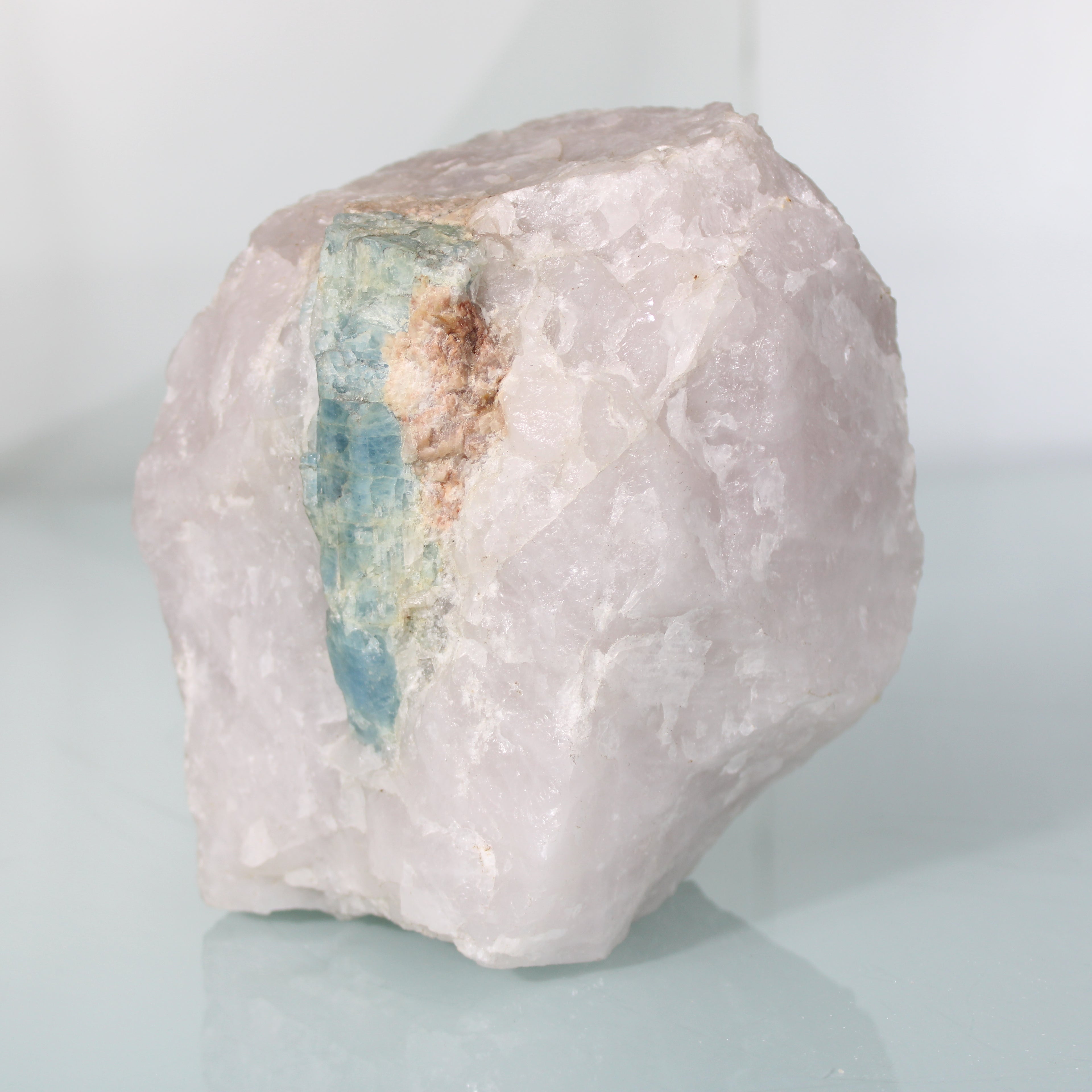 Bloco de Quartzo com Cristal de Água-Marinha – Veio Longitudinal Natural