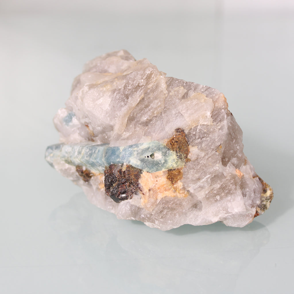 Cristal de Água-Marinha – Tesouro Cristalino em Estado Bruto