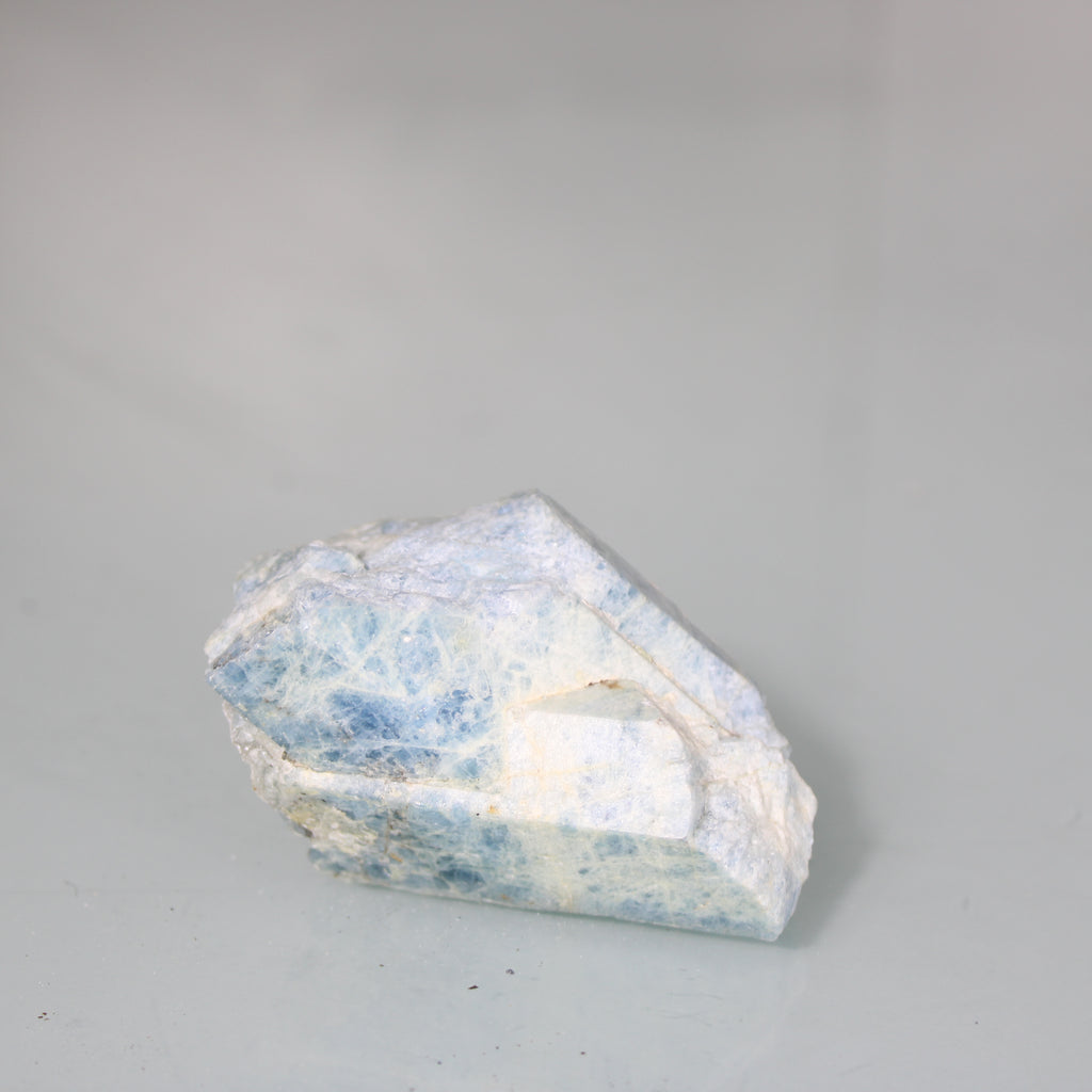 Aquamarine in the Matrix – Natural Formation in Initial State